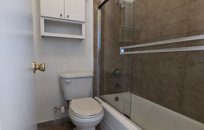 Studio, 1 bath, 265 sqft, $1,299, Unit 221