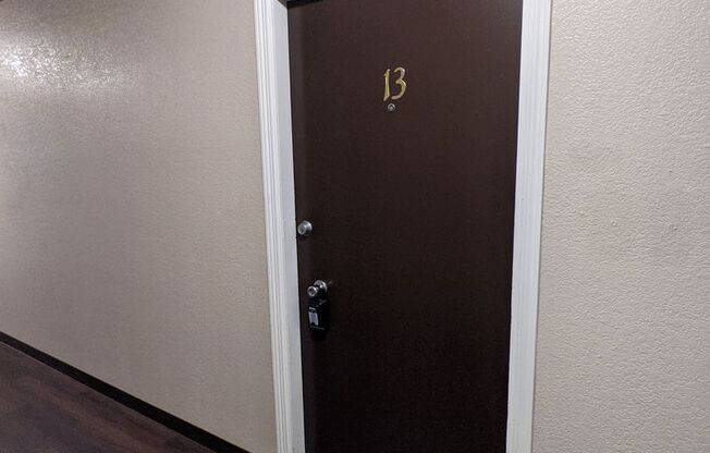 1 bed, 1 bath, 700 sqft, $1,375, Unit #13