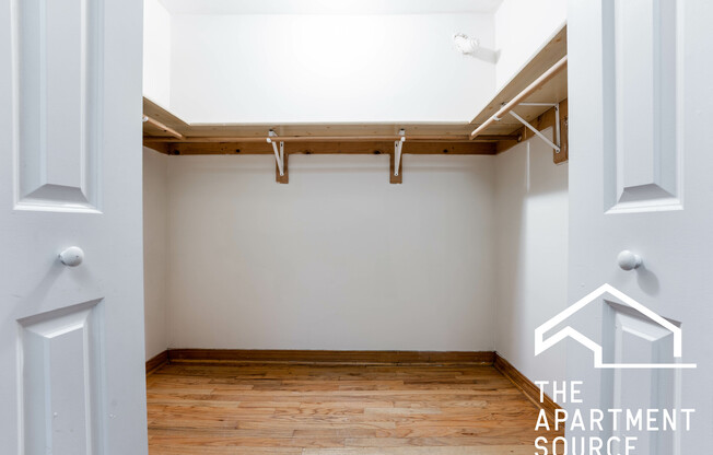 2890 N Clark St, Chicago IL 1