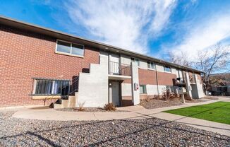 Cozy & Convenient Urban Living in Denver