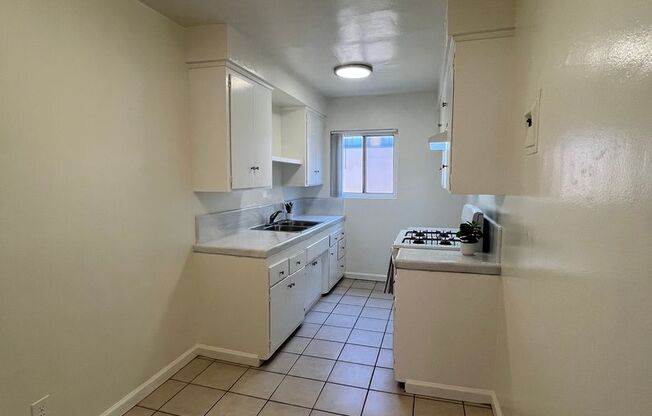 1 bed, 1 bath, 600 sqft, $1,745, Unit H