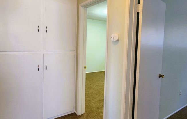 2 beds, 1 bath, $1,850, Unit Front Unit