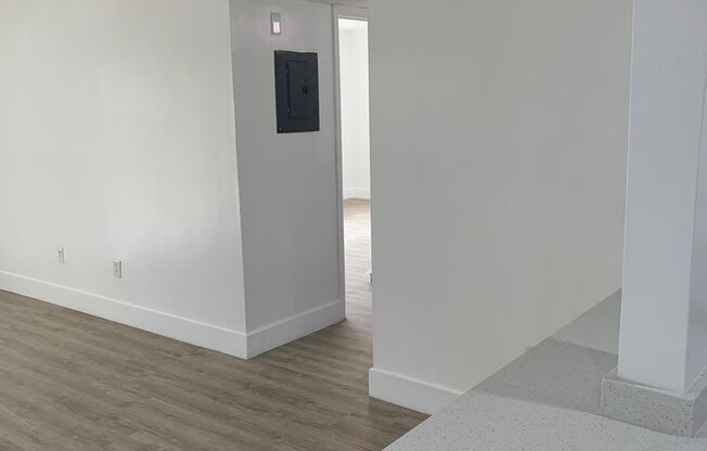 2 beds, 2 baths, $2,300, Unit 4121 Stirling rd #401
