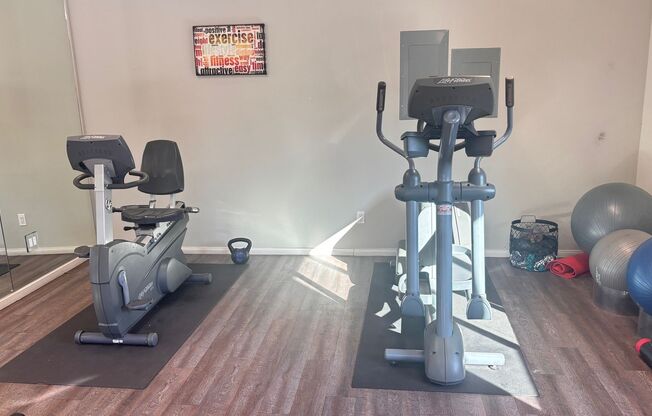 Studio, 1 bath, 400 sqft, $1,700, Unit 268