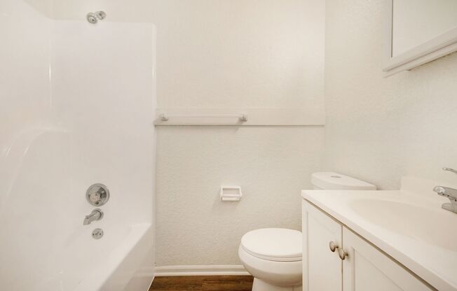 1 bed, 1 bath, 407 sqft, $850, Unit 6924 Unit #03