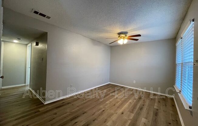 327 SE 3 ST
