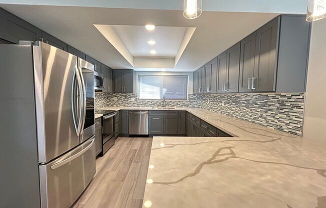 Mid-Century Modern Gem in Historic Paradise Palms!