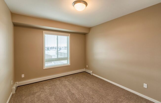 3 beds, 2 baths, 1,315 sqft, $1,585, Unit 301