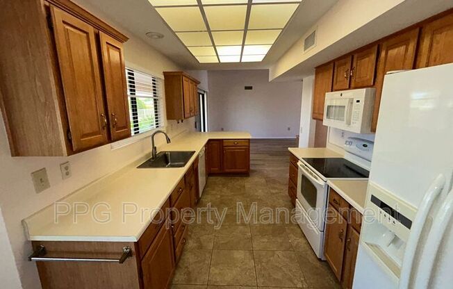 18407 N 137 DR