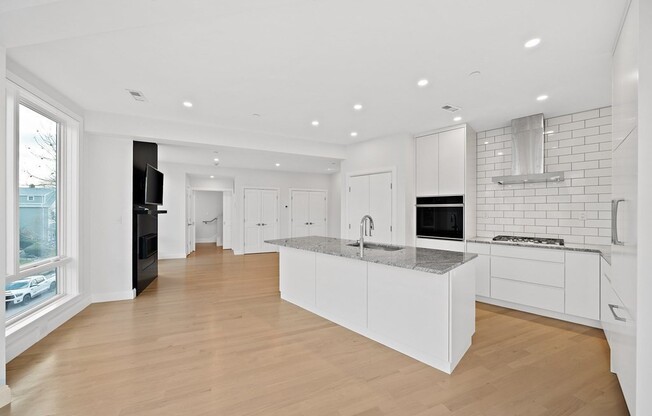 4383 WASHINGTON