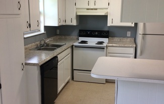 3 beds, 1 bath, $1,300