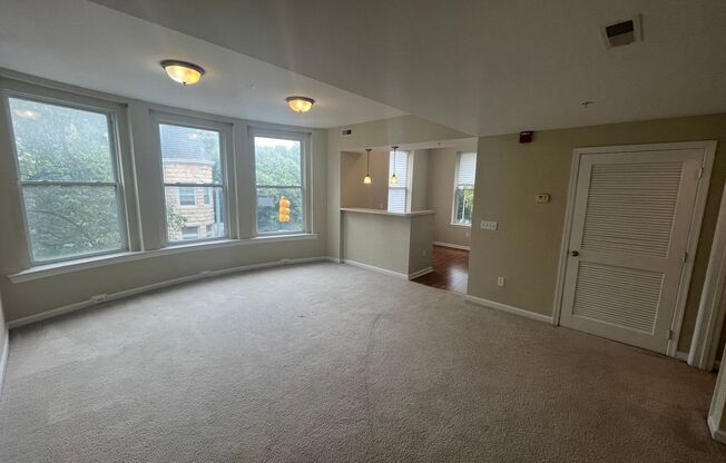 2 beds, 2 baths, 1,090 sqft, $1,775, Unit 201