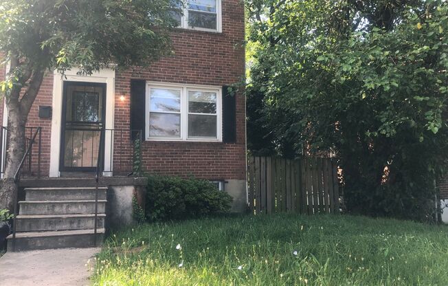 3 BDRM 1.5 BTH in Baltimore City Sinclair Ln