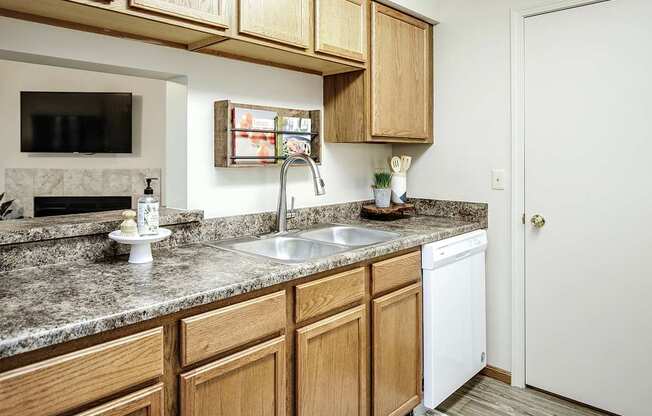 One- two- and three-bedroom apartment homes featuring amenities like three pools, fitness center, basketball court and much more at The Pointe in La Vista, NE