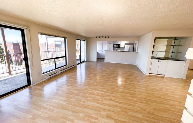3 beds, 2 baths, 1,540 sqft, $4,895, Unit 400