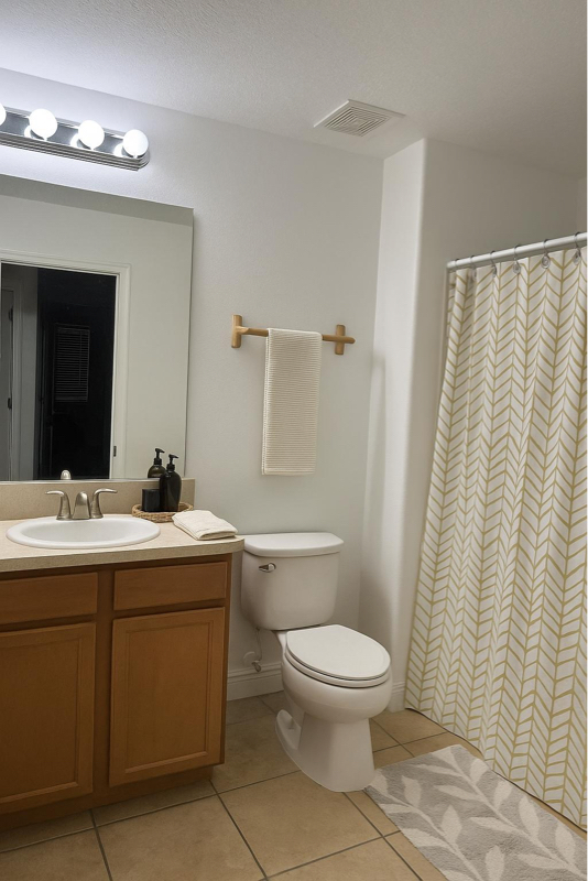 2962 RODRICK CIR