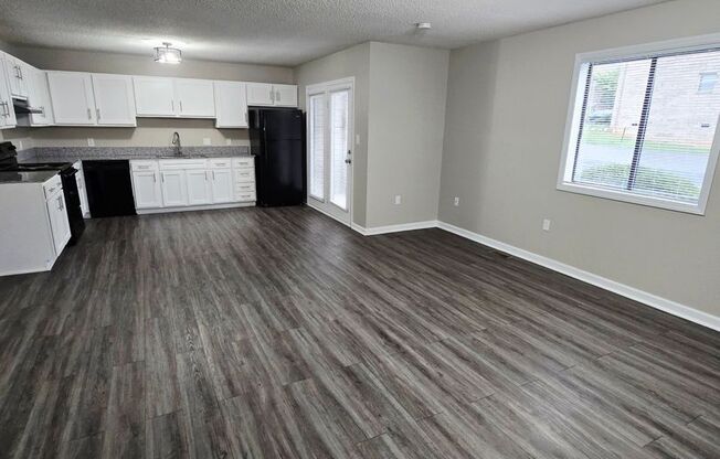 2 beds, 1.5 baths, 1,076 sqft, $1,429, Unit 056