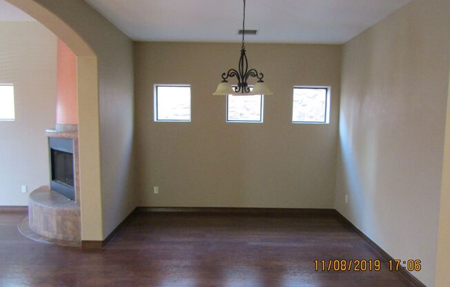 3 beds, 2 baths, $1,675