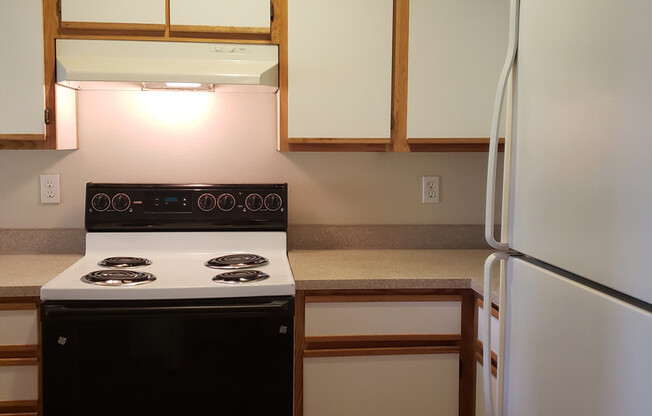 2 beds, 1.5 baths, $1,495, Unit 13