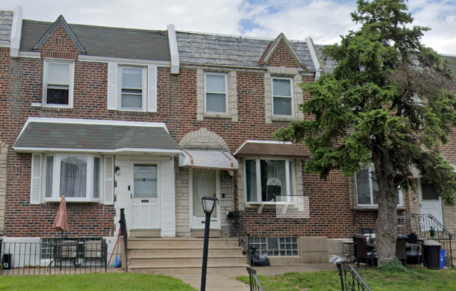 3 Bedroom and 1 Bathroom House in Northeast Philly Available Aug 1st