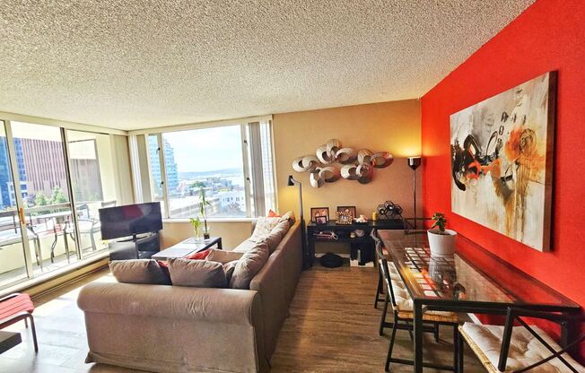 Beautiful Studio Condo in Belltown