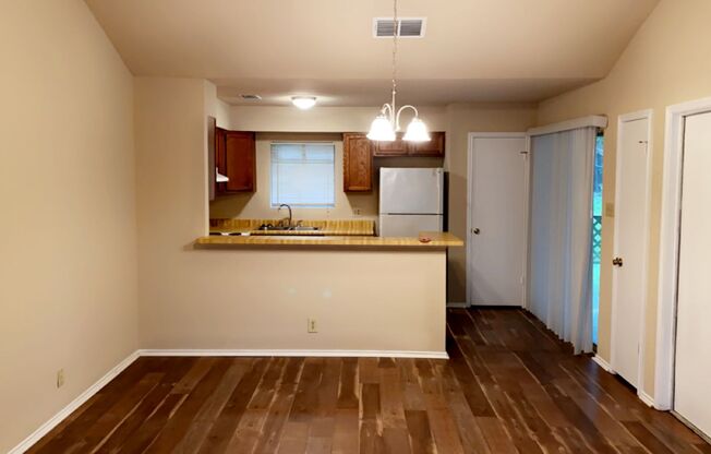 Welcome home to 3329 Country View!