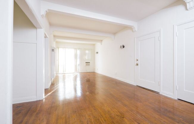 1 bed, 1 bath, $1,925, Unit 119#538½