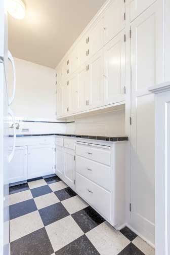 Studio, 1 bath, 425 sqft, $1,250, Unit 206