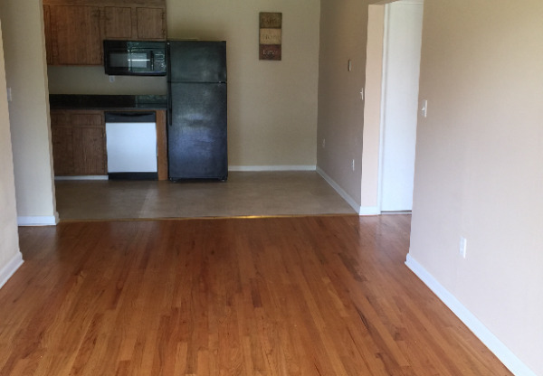 108 Oakwood Ave