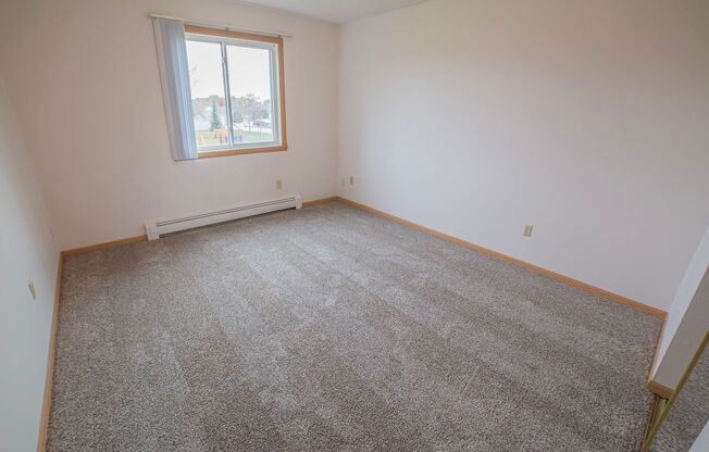 2 beds, 1 bath, 905 sqft, $799, Unit 122