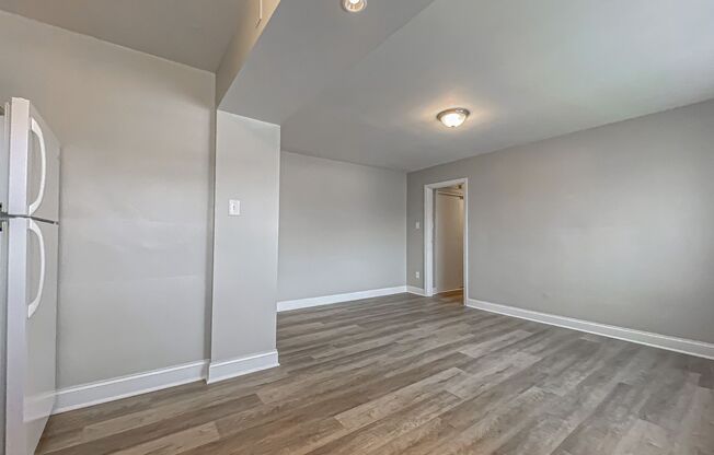 2 beds, 1 bath, 650 sqft, $825, Unit 313-04