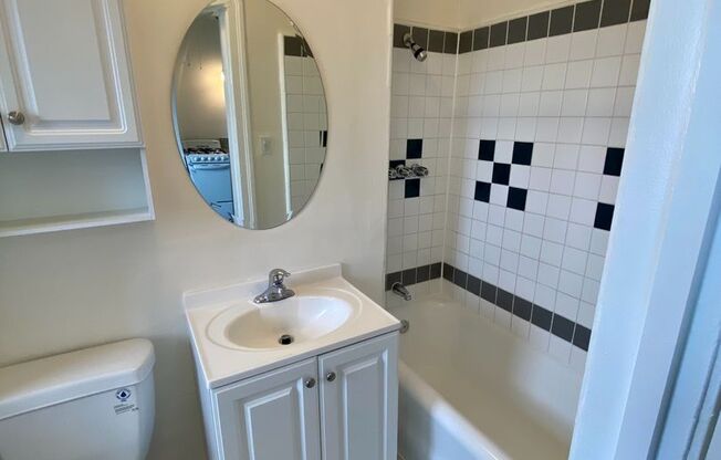 Studio, 1 bath, 275 sqft, $1,295, Unit 405