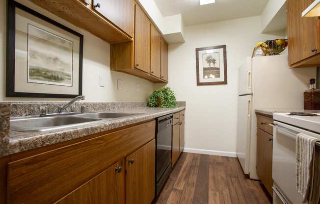 Tierra Pointe