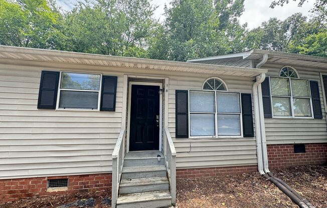 2bd/1ba Apt. close Downtown Salisbury & easy access to I-85