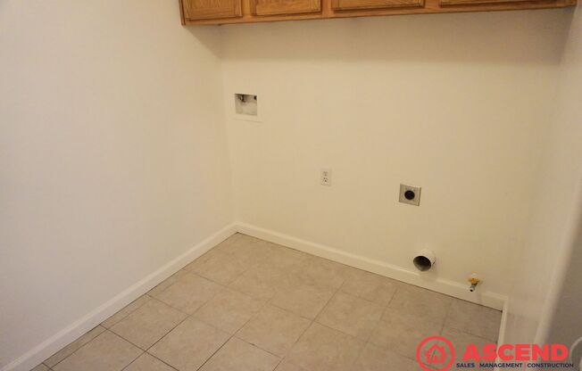 3 beds, 2 baths, $2,300