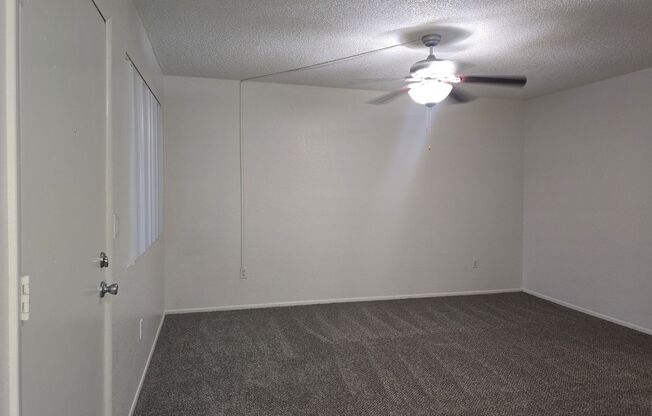 2 beds, 1 bath, 880 sqft, $1,195, Unit 315