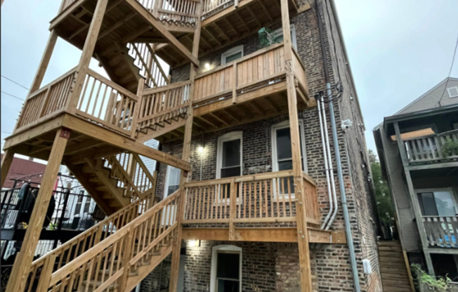 1733 W 19th Street