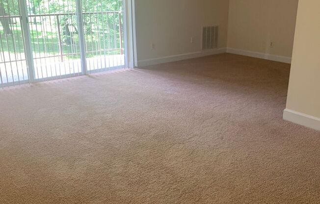 1 bed, 1 bath, 800 sqft, $1,685, Unit 3355 #103