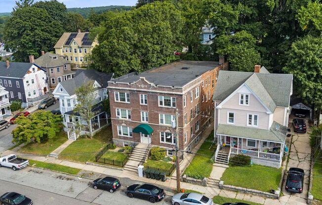 Apartments near New London City Hall