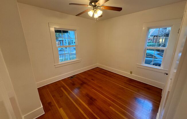 2 beds, 1 bath, $2,695