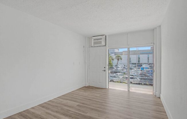 1685 Jefferson Ave Apt 11