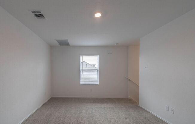 4 beds, 2.5 baths, $1,700