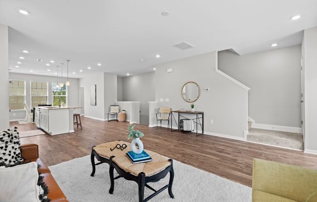 Spacious 4-Bed Home! Modern Kitchen, High Ceilings, Dual Primaries, Laundry Room, Pet Friendly!