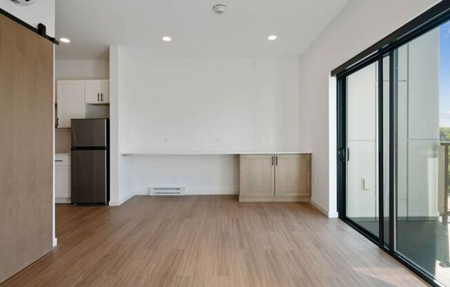 Studio, 1 bath, 447 sqft, $1,275, Unit 515