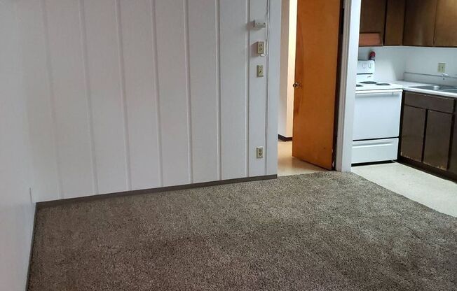 1 bed, 1 bath, 420 sqft, $585, Unit 82511