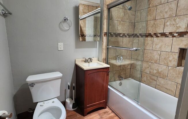 Studio, 1 bath, 380 sqft, $1,245, Unit 2600105