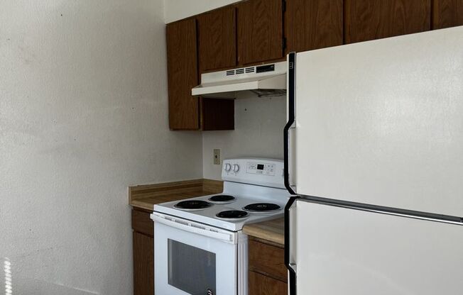 2 beds, 1 bath, $1,195