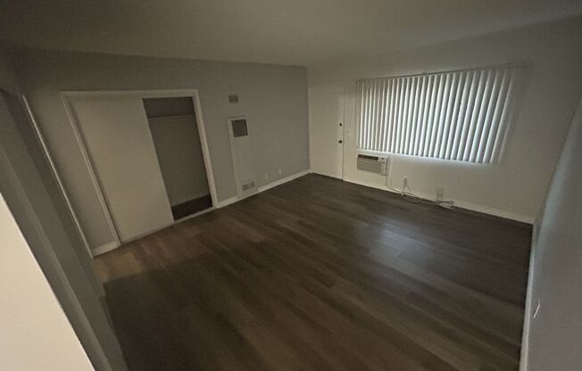 Studio, 1 bath, 422 sqft, $1,400, Unit 832 #05