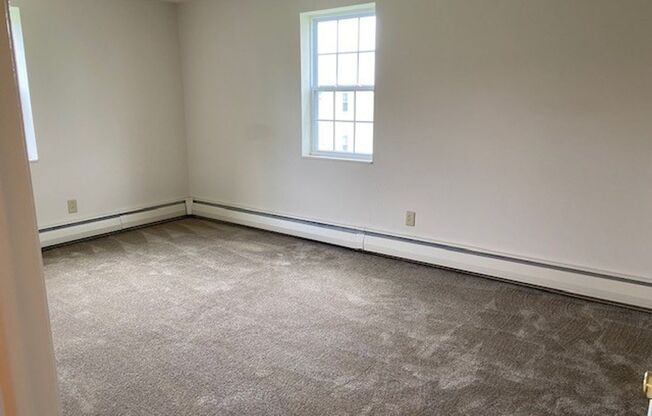 2 beds, 1 bath, 900 sqft, $1,525, Unit 128