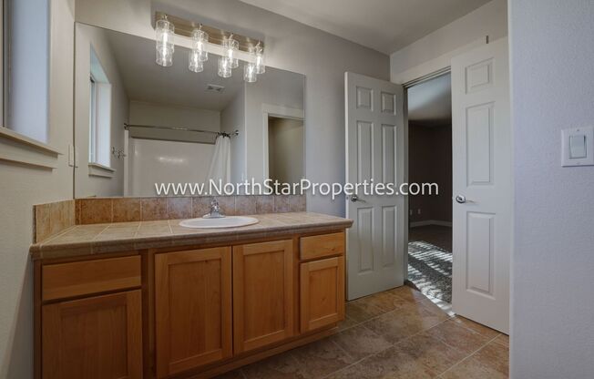 4 beds, 3.5 baths, 3,000 sqft, $3,000, Unit House